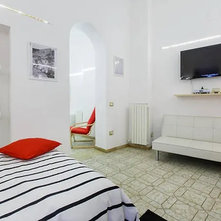 Spanish Steps White Studio 아파트 *