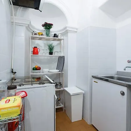 Spanish Steps White Studio * רומא