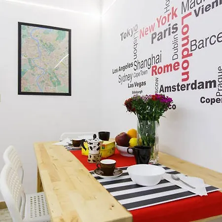 Spanish Steps White Studio דירה *